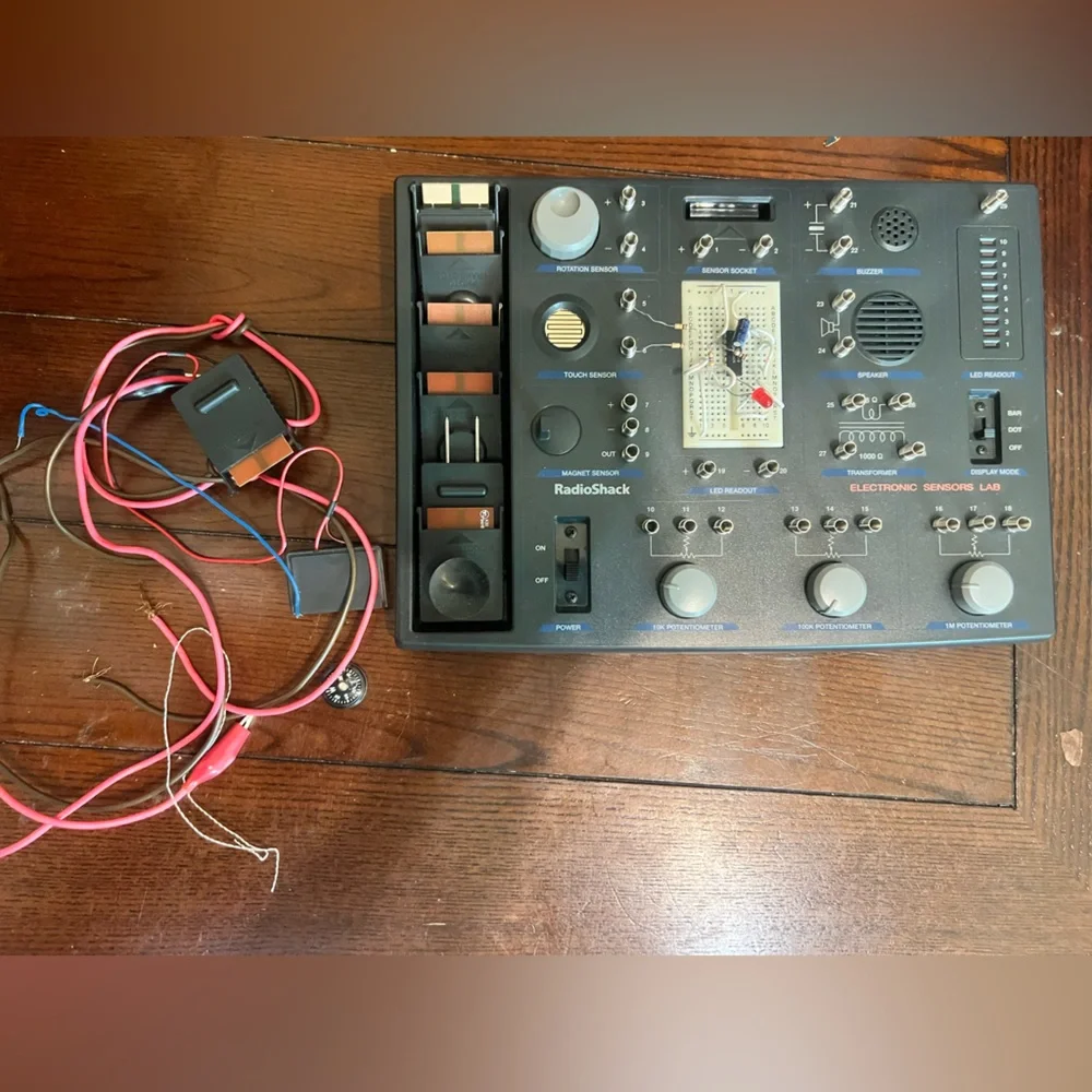 Vintage RadioShack Electronic Sensor Lab Kit